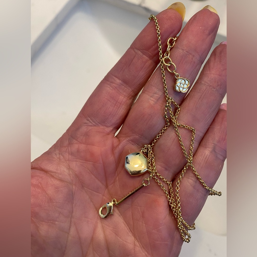 Kendra Scott Necklace - Picture 3 of 3